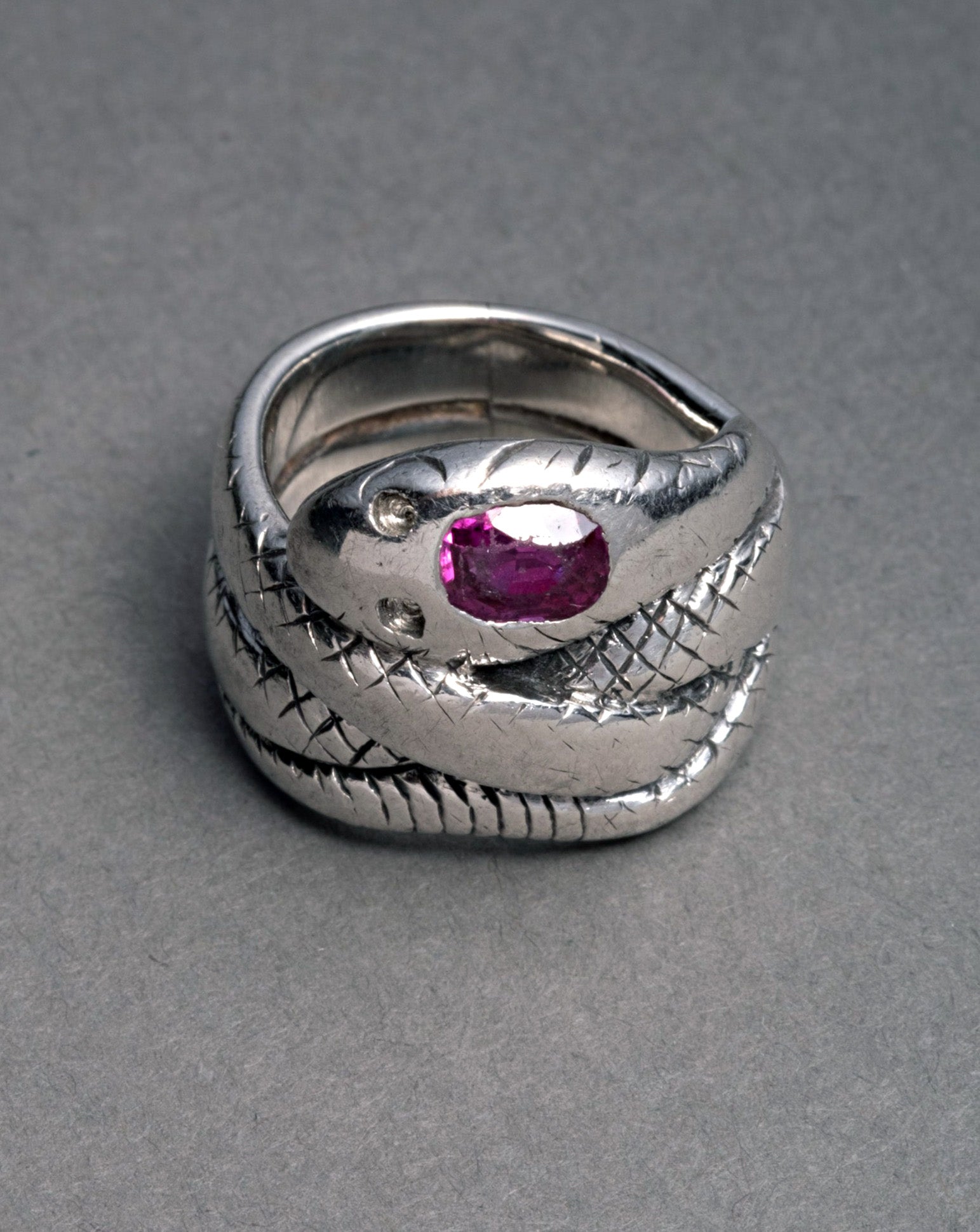 Victoria Serpente Ring in Blackened Silver