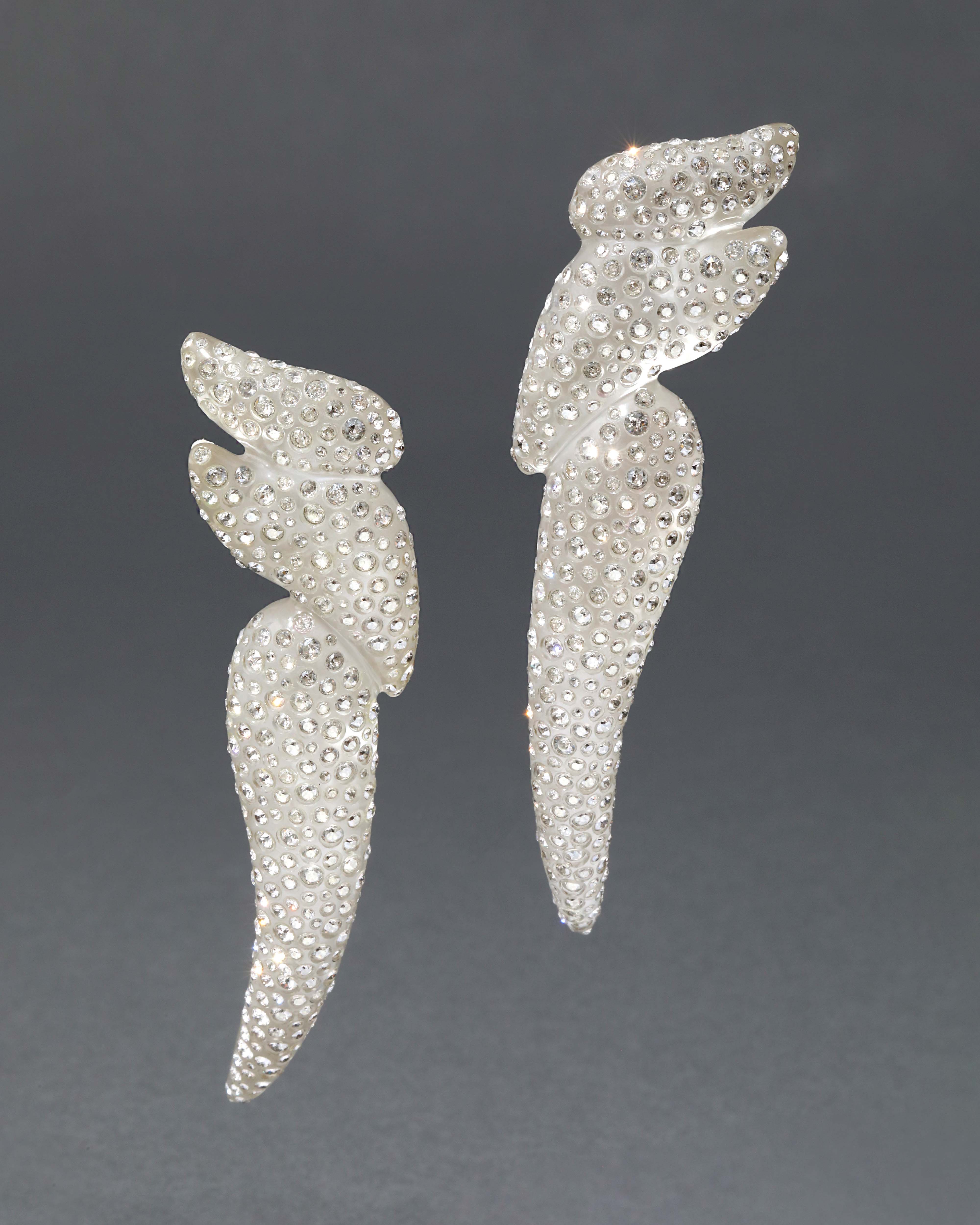 Polished Silver Liquid Lucite Pave Wave Clip Earring | Alexis Bittar