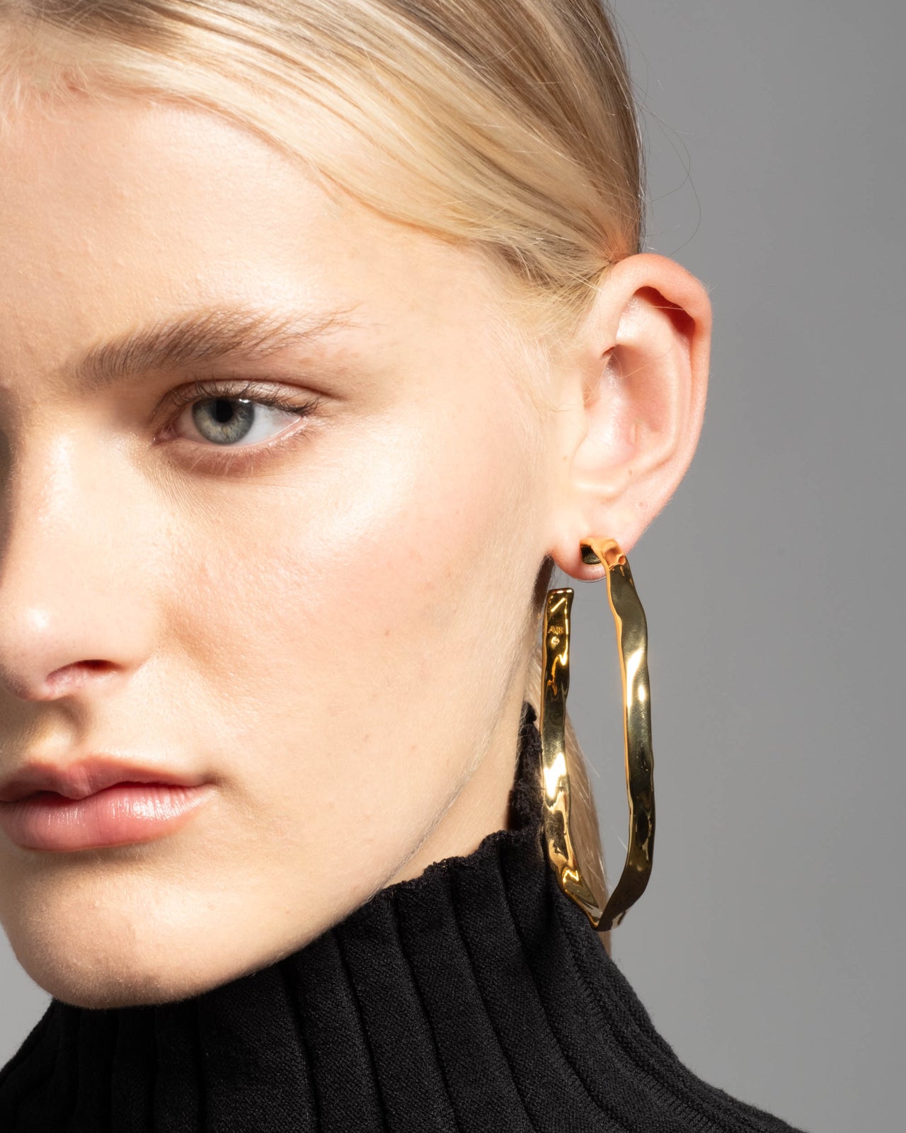 Molten Gold X-Large Hoop Earring - Photo 2