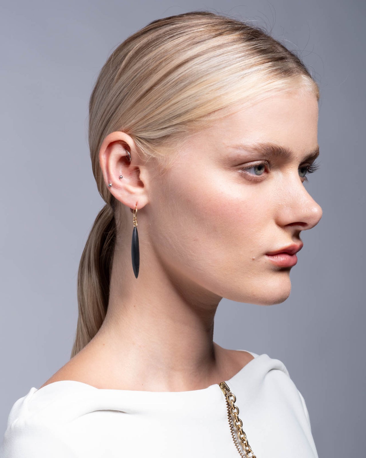 Lucite Sliver Wire Earring- Black - Photo 2