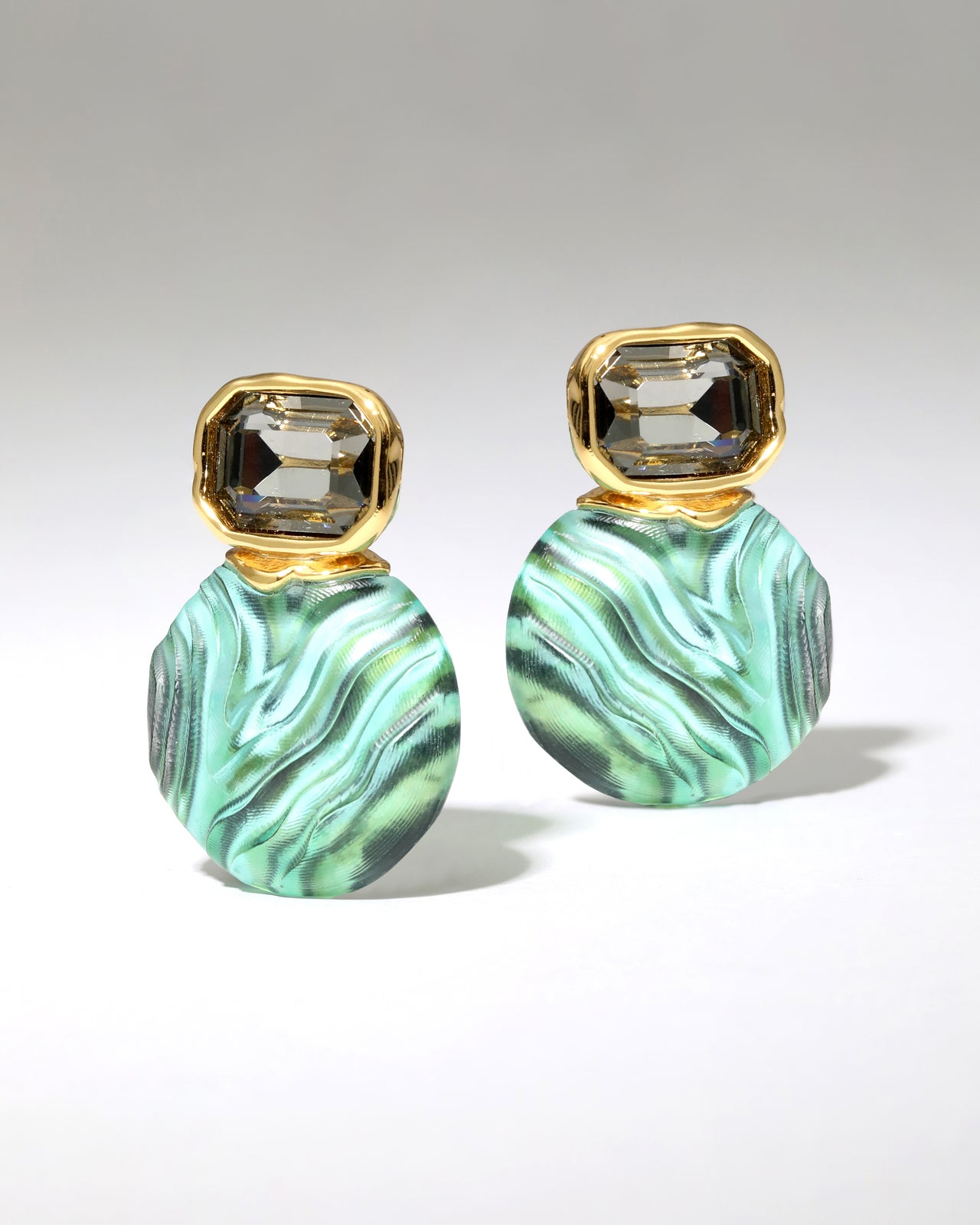 Madera Lucite Disc Post Earring- Malachite - Photo 2