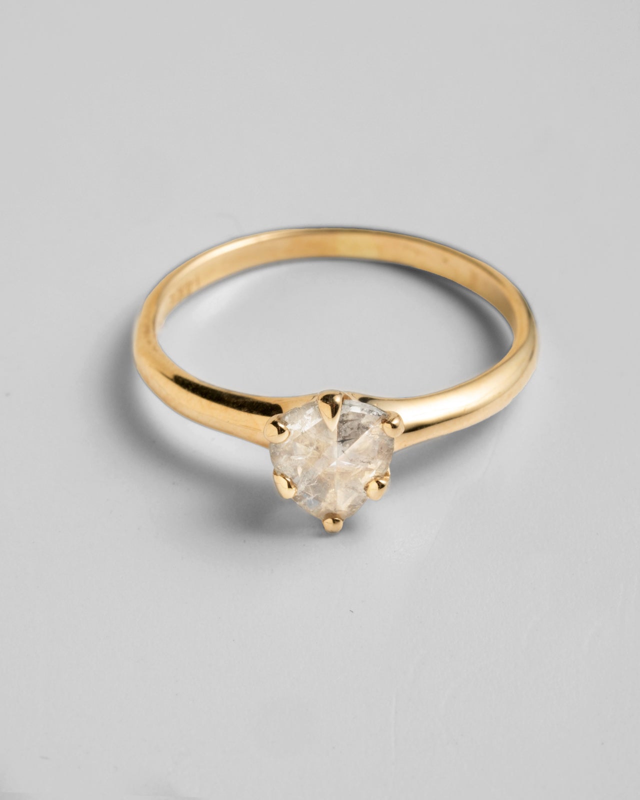 Antique Rose Cut Diamond Solitaire Ring in 14k Gold - Photo 2