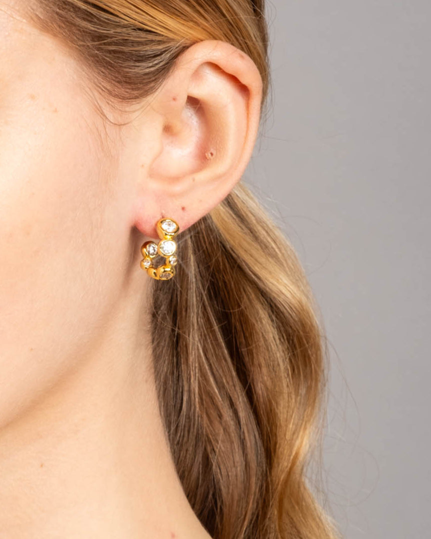 Asterales Gold Small Hoop Earring - Photo 2