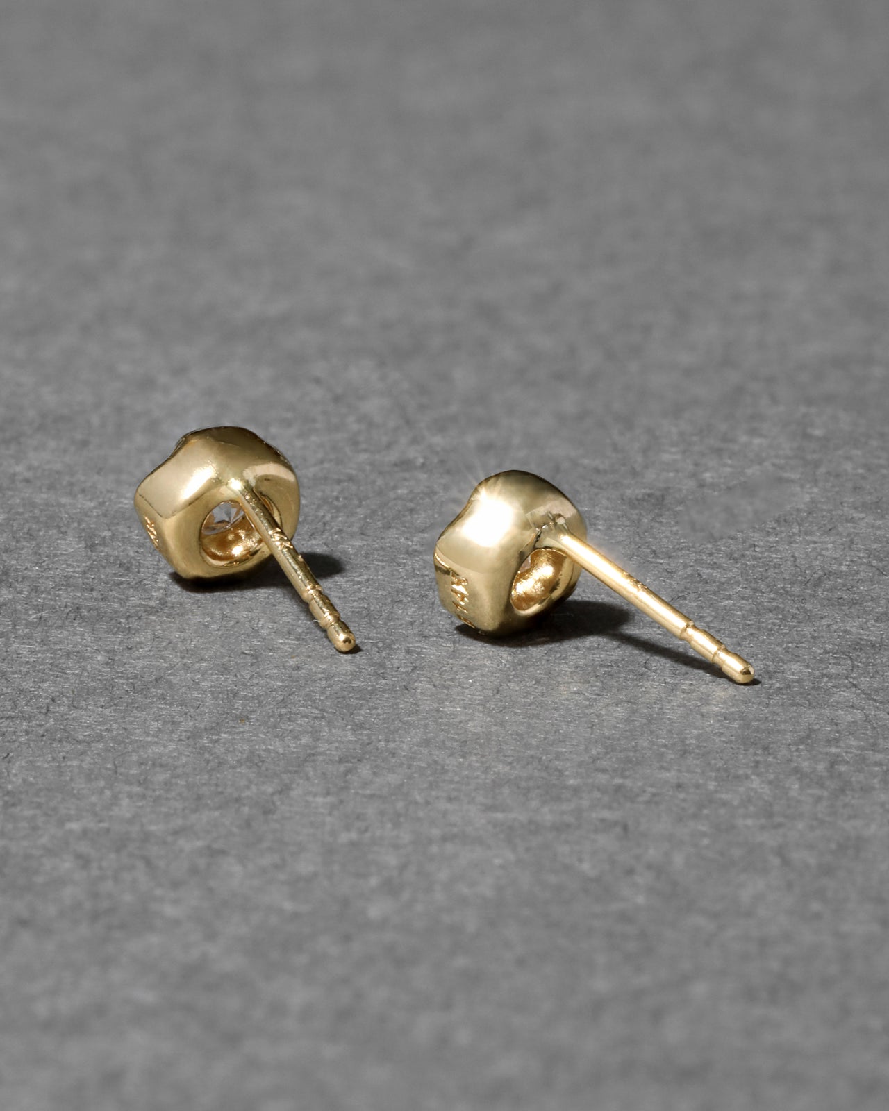 14k Gold Asterales Diamond Stud Earring - Photo 2