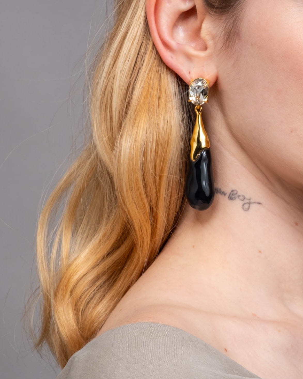 Bonbon Crystal Small Teardrop Earring- Onyx - Photo 2