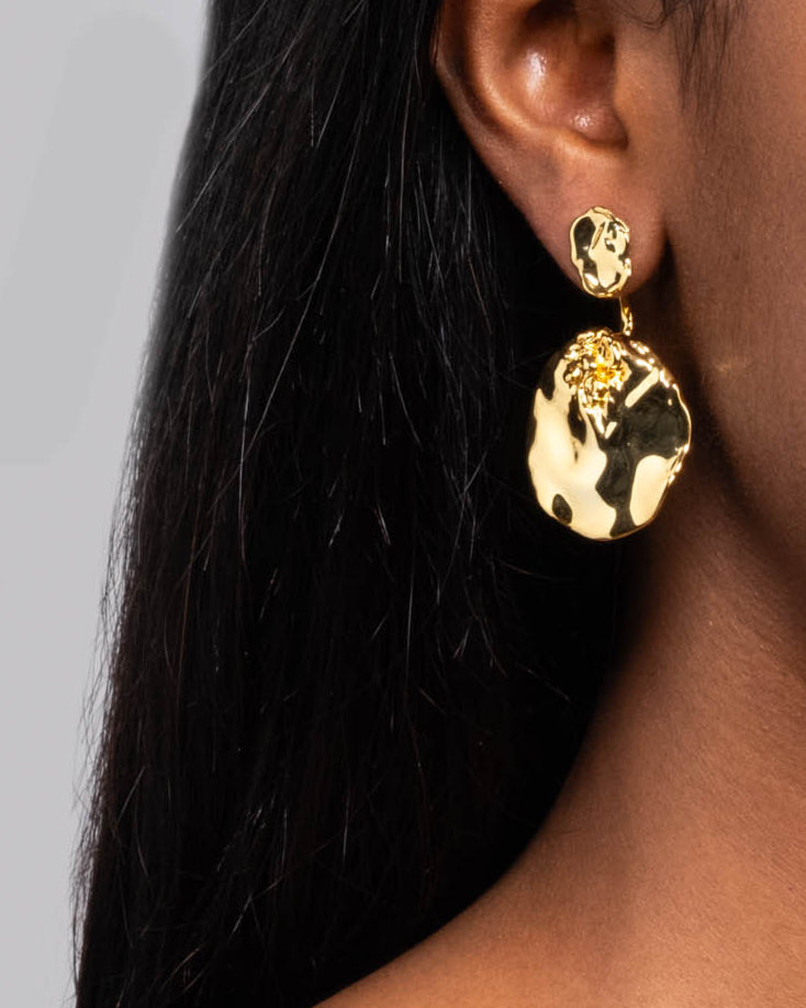 Brut Gold Coin Front Back Earring - Photo 2