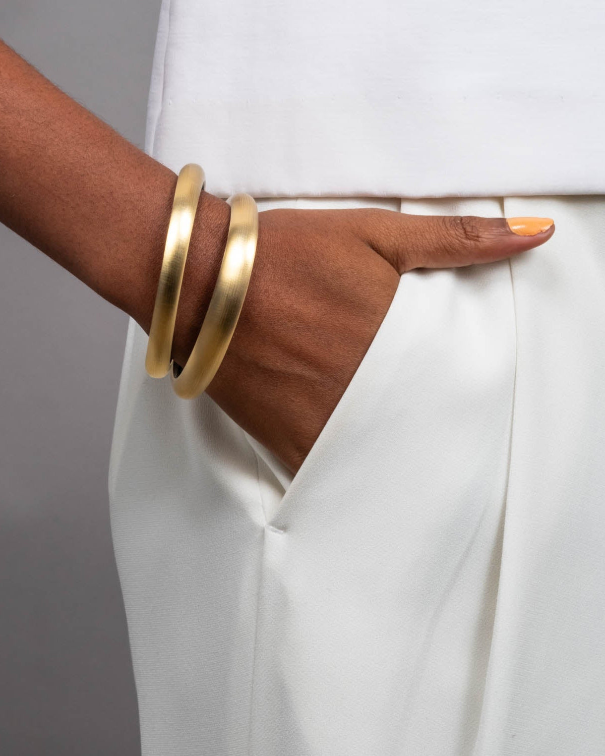 Luminous Lucite Skinny Bangle Bracelet- Gold - Photo 2