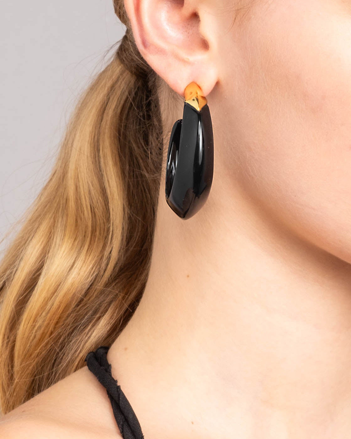 Luminous Lucite Edged Hoop Earring- Onyx - Photo 2