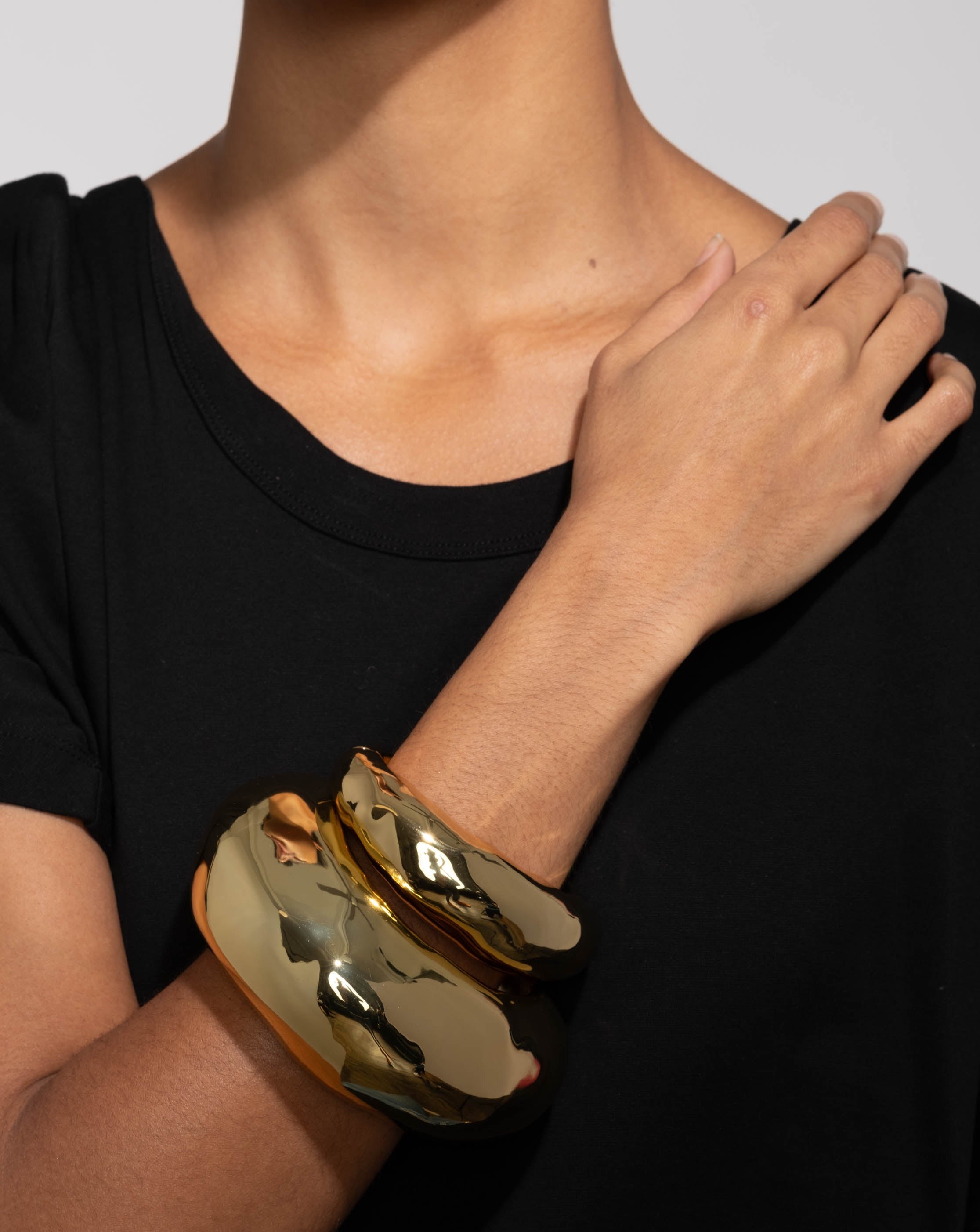 Alexis Bittar Gold Bamboo Crystal Encrusted Bangle Bracelet, Women's  Fashion, Jewelry & Organisers, Bracelets on Carousell
