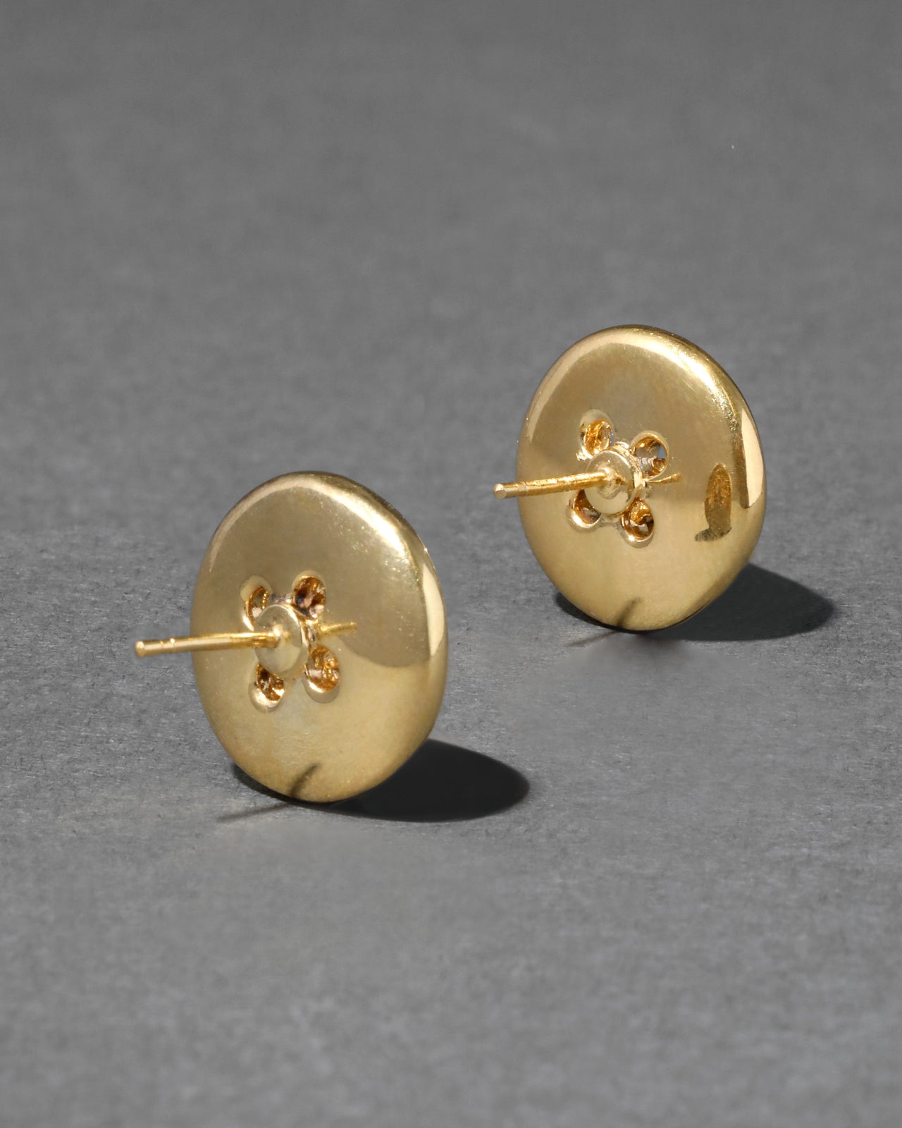 Vintage 1980s 18k Gold Button Post Earring - Photo 2