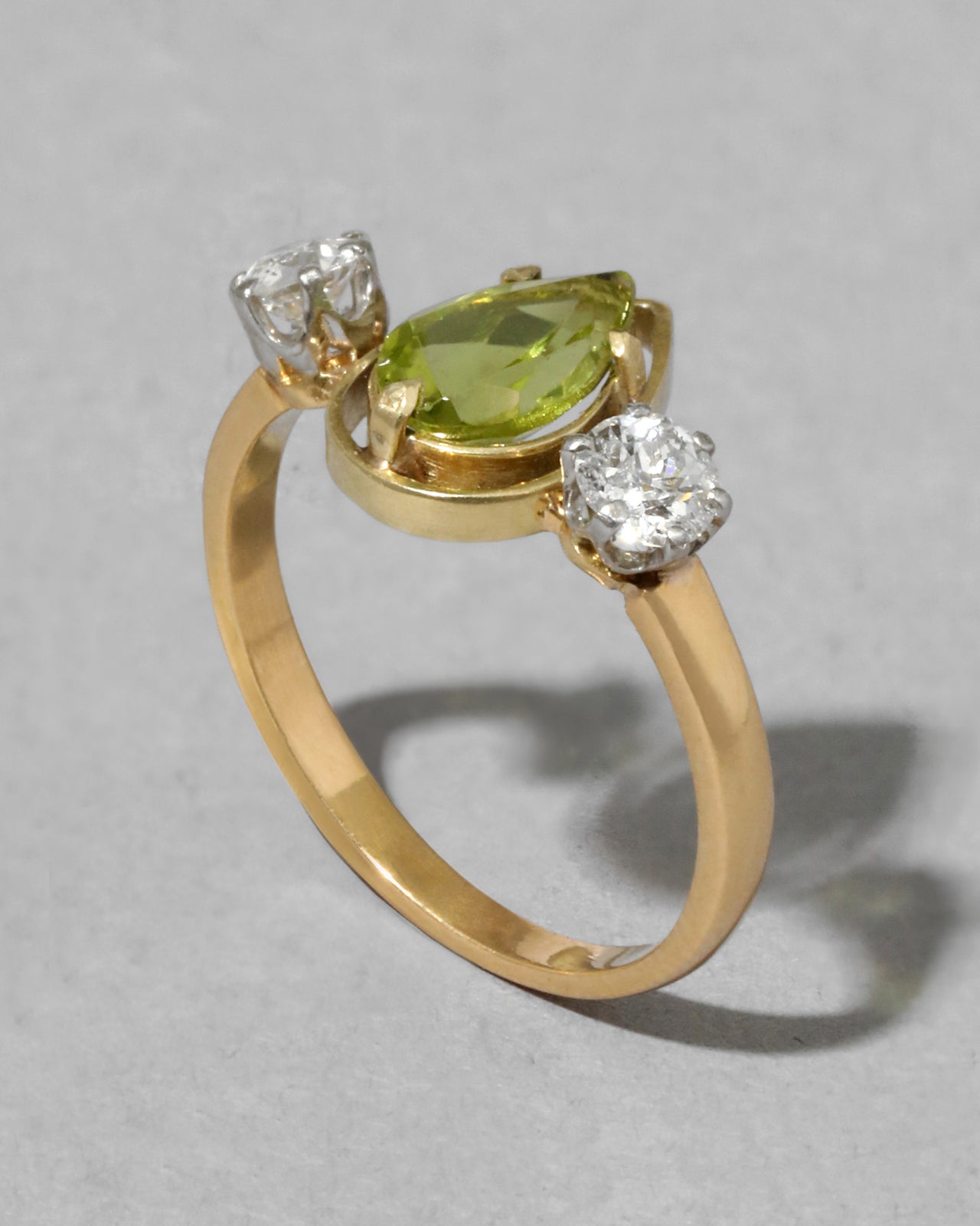 Antique Early 1900s 14k Gold & 18k Gold with Pear Cut Framed Peridot with Platinum Set Diamond Ring - Photo 2