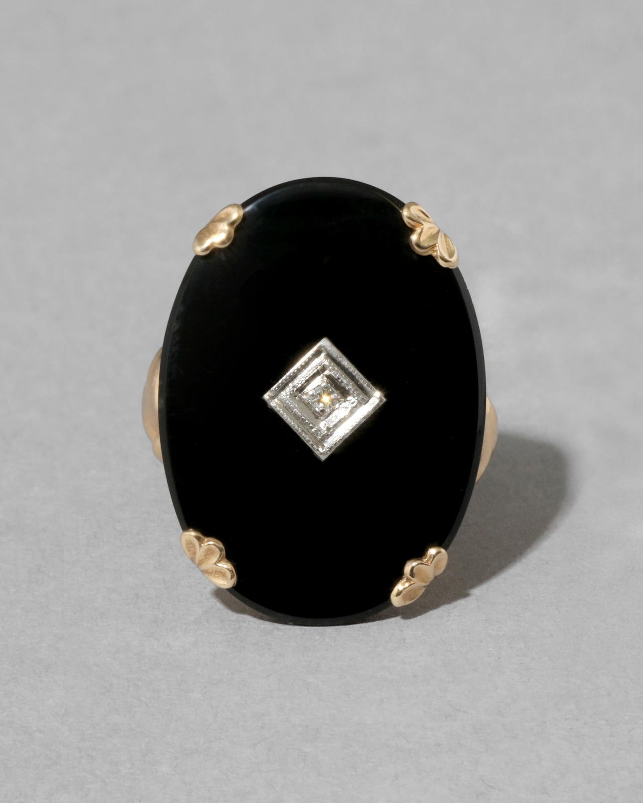 Antique 1920s 10k Gold with Onyx & Diamond Ring - Photo 2