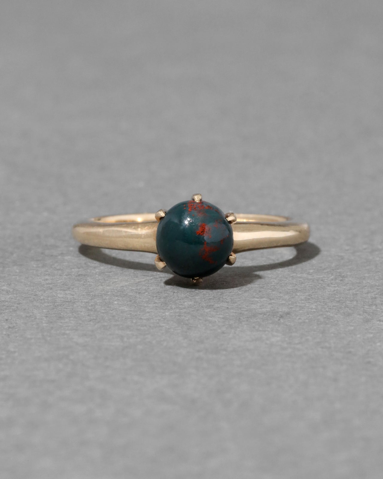 Antique Late 1800s 14k Gold with Bloodstone in Claw Prong Ring - Photo 2