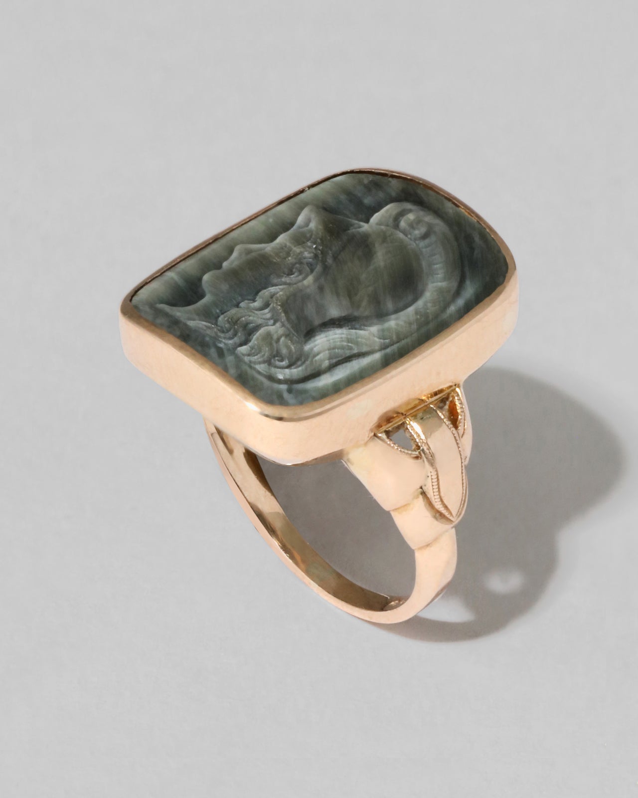 Antique Victorian 10k Gold with Agate Intaglio Roman Soldier Ring - Photo 2