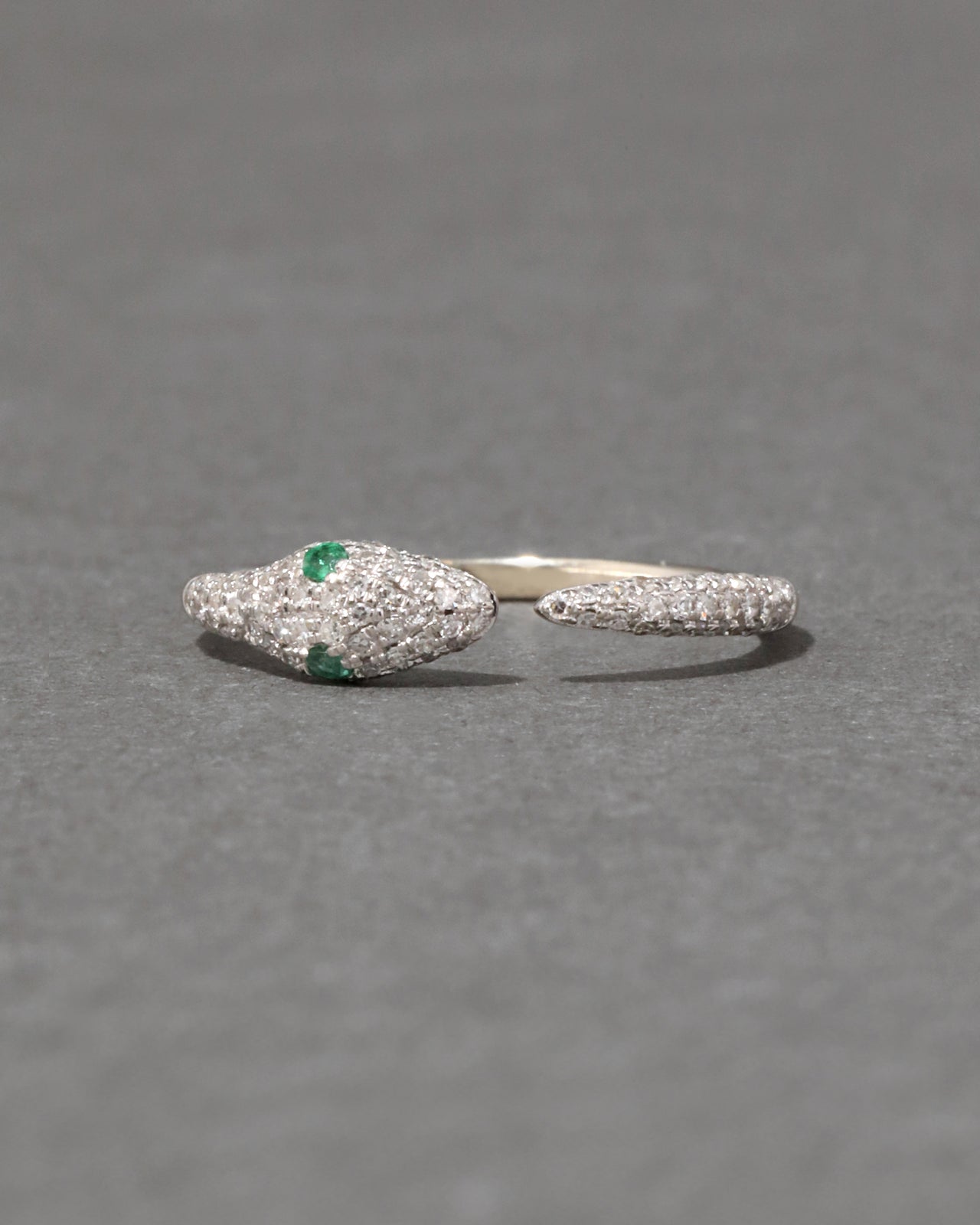 Vintage 14k White Gold with Diamond Pave Snake Ring with Emerald Eyes - Photo 2