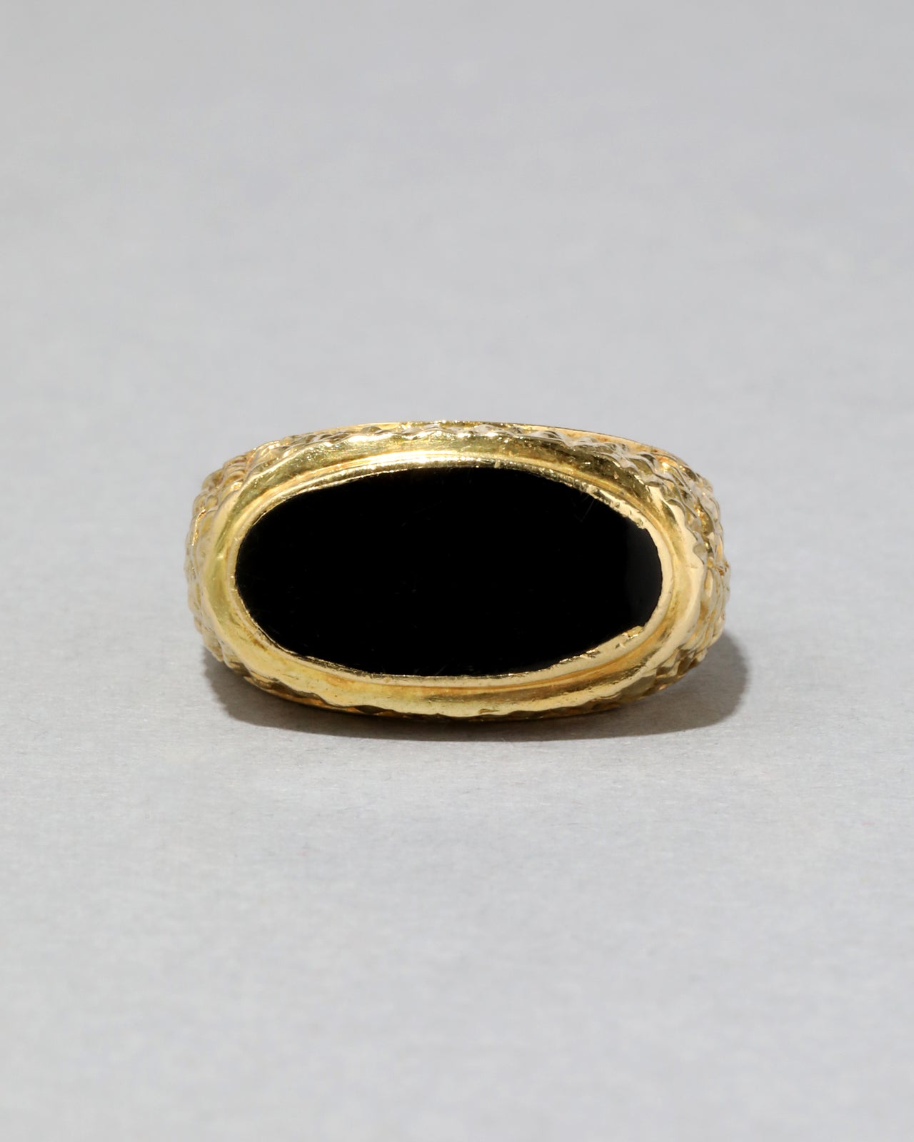 Vintage 1970s 18k Gold Handmade Onyx Signet Ring - Photo 2