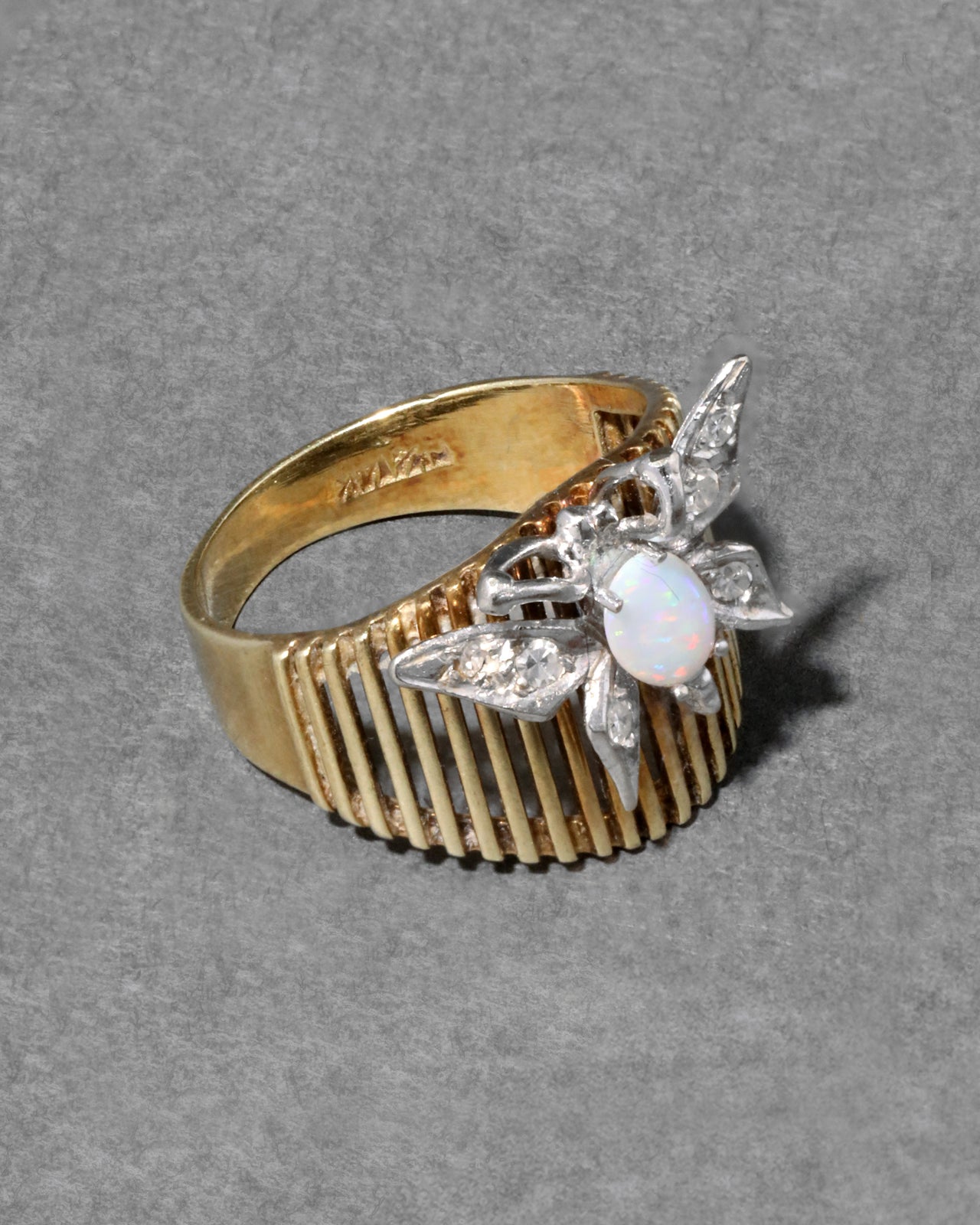 Vintage 1950s 14k Gold & Platinum Butterfly Ring with Opal & Diamond - Photo 2