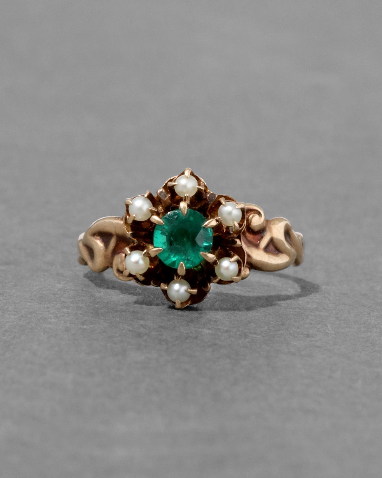 Antique Pearl Halo Emerald Ring in 14k Gold - Photo 2